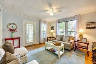 Old Florida Cottage In St Augustine W/ Porch!