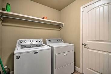 Vidéki Ház Amarillo Abode W/ Sunroom ~ 4 Mi To Downtown!