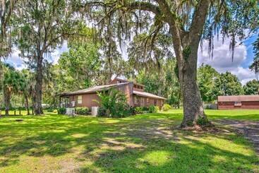 Dom wiejski Pet Friendly Inglis Retreat W/ Lake + Dock!