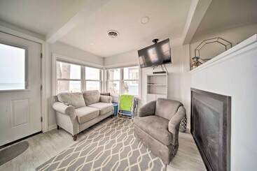 Waterfront Lake Erie Cottage Near Presque Isle!