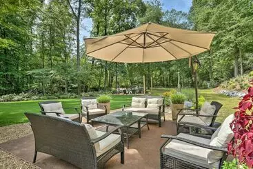 Mökkimajoitus Butterfly Creek Columbus Estate On 3 Acres!