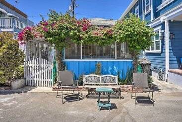 Quaint Avalon Cottage < Half Mi To Beaches!