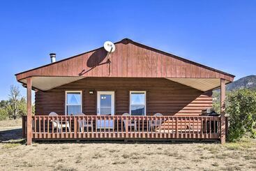Quinta ou Casa Rural Quiet Pagosa Springs Cabin: Lake & Mountain Views!