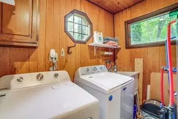 Mökkimajoitus Sawyer Retreat W/ Fire Pit < 2 Mi To Beaches!