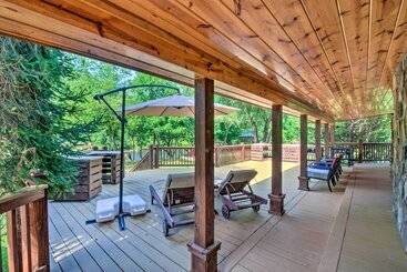 بيت ريفى Waterfront Hayesville Home W/ Kayaks & River Views