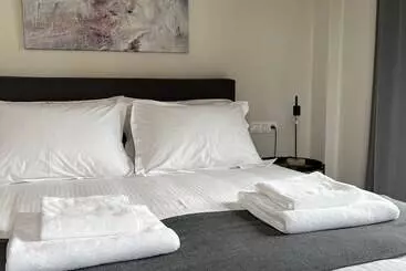 Aellō Luxury Apartments