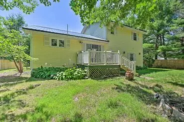 コテージ Cute Ellsworth Home W/ Deck, 16 Mi To Acadia!