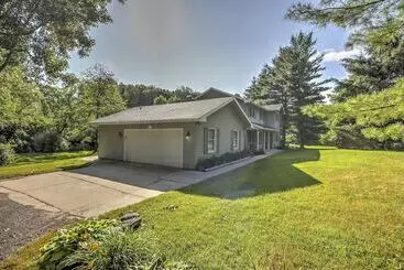 Mökkimajoitus Private Plymouth Hideaway   13 Miles To Ann Arbor!