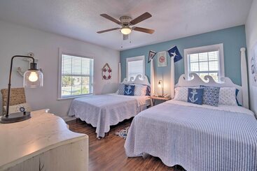 별장 Riverfront Homosassa Retreat W/ Kayak & Boat Dock!