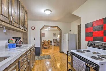 茅舍 Rural Republic House W/ Yard Near Atv Trails!