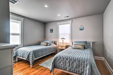 Updated Buzzards Bay Beach Cottage: Walk To Shore!