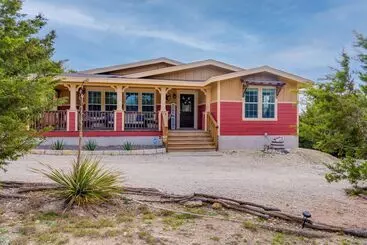 コテージ Canyon Lake Retreat W/ Hot Tub, Fire Pit & Grill!