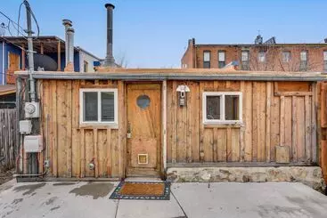 0601: Downtown Salida Cottage W/ Fireplace + Yard
