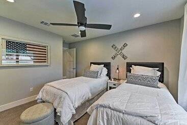 بيت ريفى Elegant College Station Home   Walk To Texas A & M