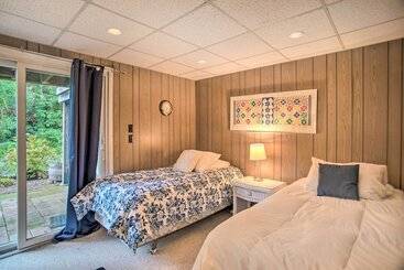 Сельский дом Falmouth Retreat W/ Sunroom   Walk To Beaches