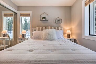 Vidéki Ház Modern Sunriver Home W/ Hot Tub: Ski, Hike & Bike!