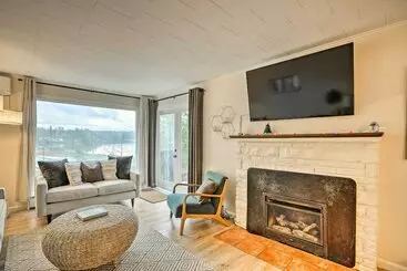 Landhus Anacortes Home: Short Walk To Similk Bay!