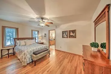 Mökkimajoitus Montana Home On 5 Acres: Near Lake Koocanusa!