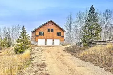 Mökkimajoitus Secluded Granby Mtn Cabin: 75 Acres & Views