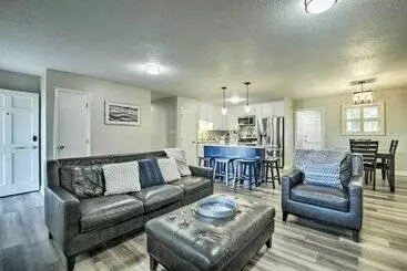 コテージ Updated + Pet Friendly Morrisville Retreat!