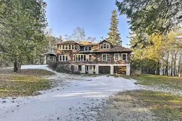 コテージ Waterfront Lake Champlain Vacation Rental!