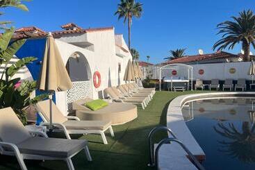 Bungalows Rainbow Golf - Gay Men Only Resort