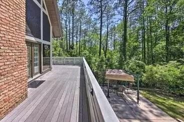 Mökkimajoitus Brookeland Resort Cabin W/ Golf + Lake Access