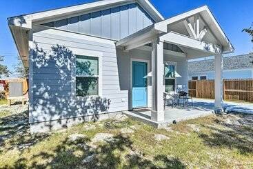 Casa Rural 4 Mi To Boat Ramp: Charming Rockport Home