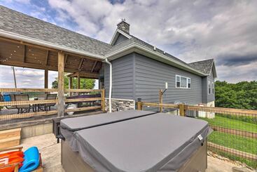 Quinta ou Casa Rural Chic Williamstown Retreat With Pool & Hot Tub!