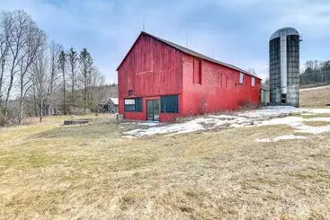 コテージ Cozy New York Retreat W/ Fire Pit & Creek Access!