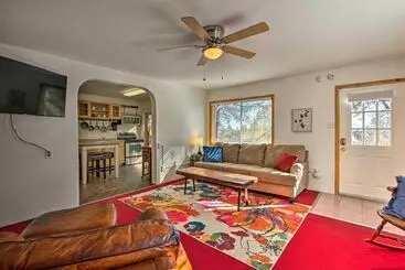 Fox Cottage    Quiet Escape W/ Private Deck!