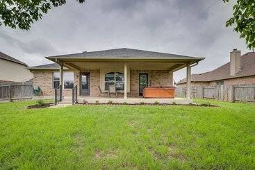 Gîte Rural Pet Friendly Round Rock Escape W/ Hot Tub!