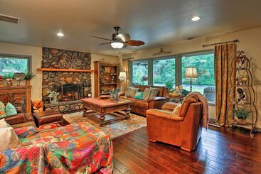 بيت ريفى Quiet & Romantic Riverfront Mckenzie Bridge Cabin!