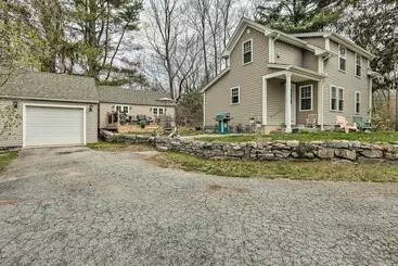 Mökkimajoitus Remodeled Farmhouse In Waterford Near 2 Beaches!