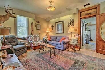 بيت ريفى Big Dog Friendly Home W/ Porch & Private Yard