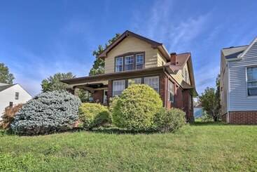 Hus på landet Cleveland Area Home W/ Deck < 10 Mi To Dtwn!