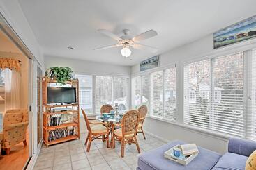 Coastal Wells Cottage W/ Access To Game Room & Gym