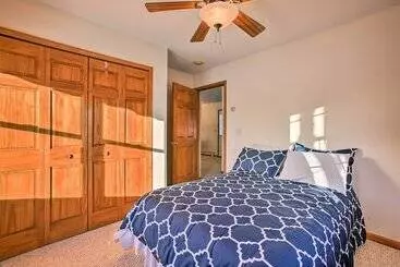 Mökkimajoitus Cozy Riverfront Home W/ Fire Pit In Houghton Lake!