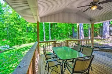 コテージ Dale Hollow Lake Haven: Private Yard + Grill!