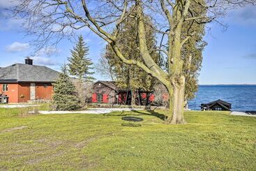 Henderson Harbor Cottage W/ Lake Access!