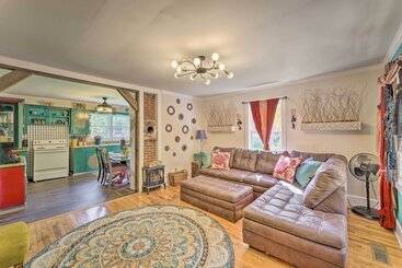 Pet Friendly Bakersville Cottage W/ Views!