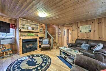 بيت ريفى Tranquil Sylva Retreat W/ Bbq Grill & Deck