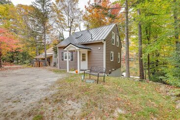 Hus på landet Waterfront Newbury Retreat W/ Grill & Dock!