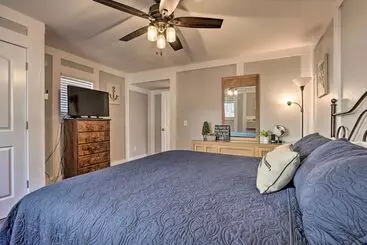 Mökkimajoitus Boat, Swim & Golf: Margaritaville Resort Home!