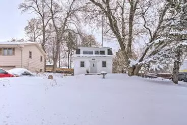 Mökkimajoitus 8 Mi To Downtown: Convenient Minneapolis Home