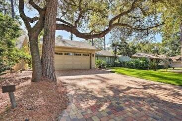 Casa Rural Sea Pines Resort Escape W/ Deck ~ 2 Mi To Beach!