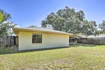 Mökkimajoitus Stunning Retreat ~ 3 Miles To Pier!