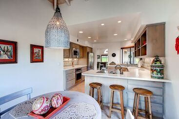 コテージ Country Club Home: 2br, 2 Ba + Den ~ 1 Mi To Golf!