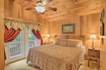 بيت ريفى Fletcher Cabin: Wraparound Deck & Pond Access