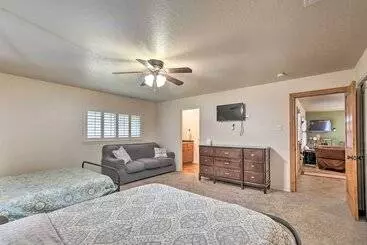 コテージ Pet Friendly Seguin Retreat W/ Deck & River Views!